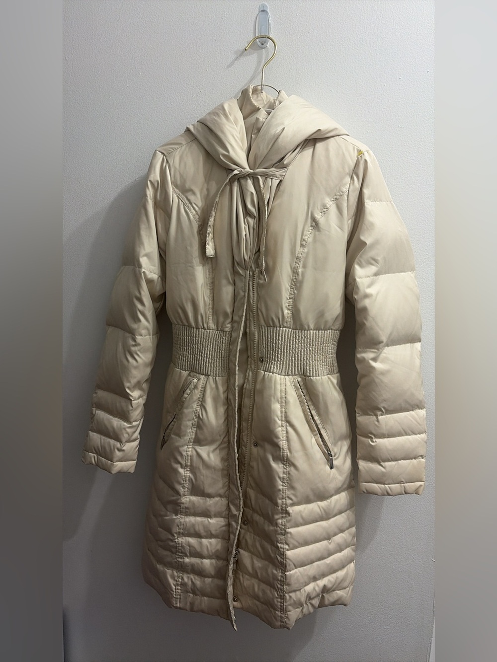 Laundry By Shelli Segal Cream Hooded Puffer Coat with Smocked Waist